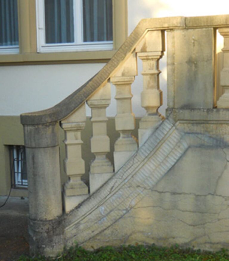 Restaurierung Treppe, Treppengeländer